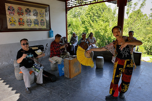 Chinese Opera Jingshan Park