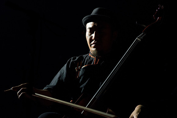 Hugjlitu from Ajinai band Mongolian and World music